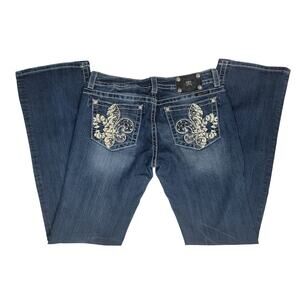 Miss Me jeans 32 JP5468B Distressed Boot Cut Embroidered Stud fleur de lis bling